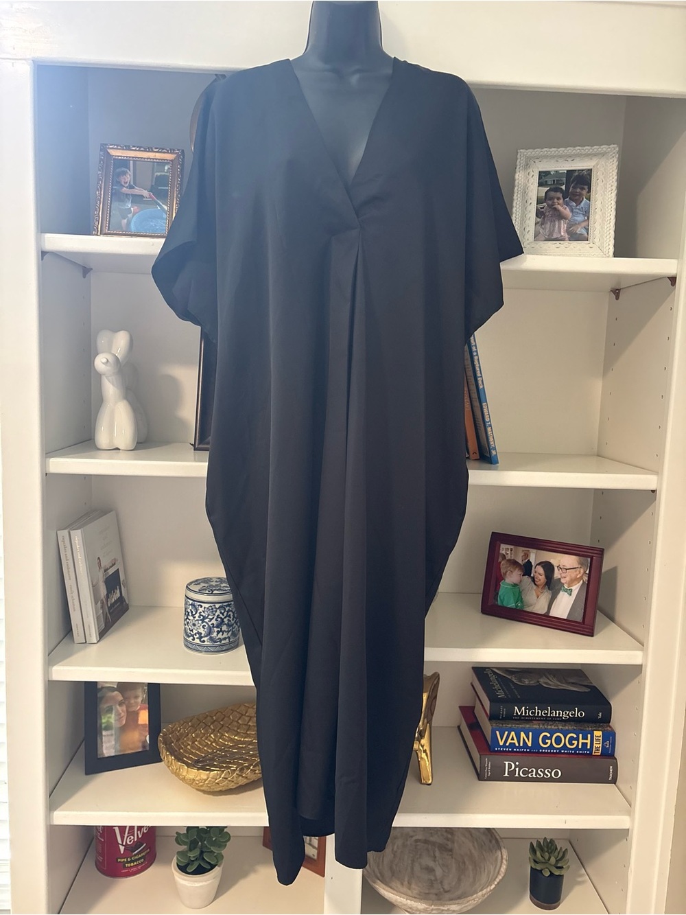 NWT Caryn Lawn Caftan Black V-Neck Maxi Dress